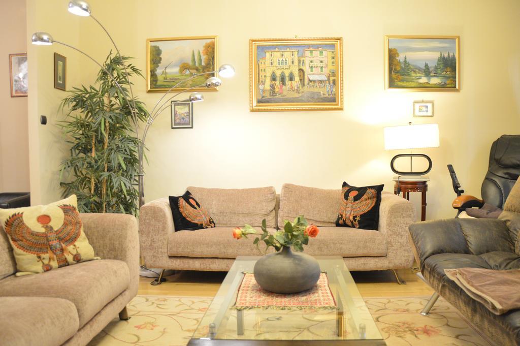 Appartamento Classic Flat At Basilica Budapest Esterno foto